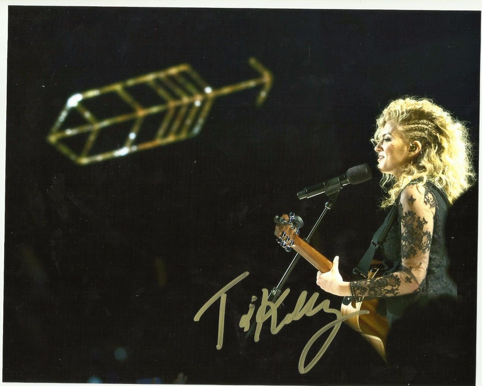 Beautiful Sexy TORI KELLY Signed 8x10