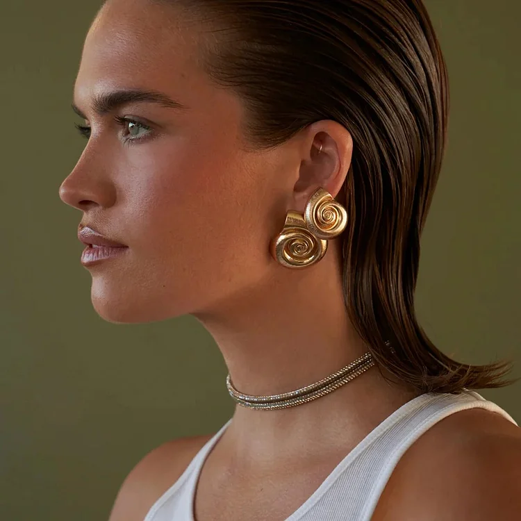 Golden Fashionable Stainless Steel Conch Spiral Texture Stud Earrings For Women  Tarnish-proof Charm Jewelry Femme