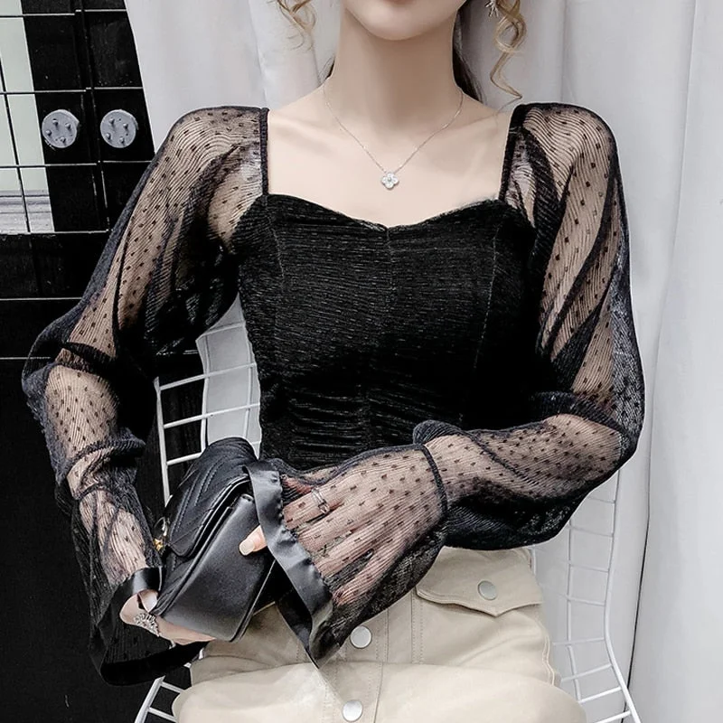 Casual Short Sexy White Shirts Women Vintage Puff Sleeve Top Femme Square Collar Pleated Chiffon Blouse Women New Arrivals 12071