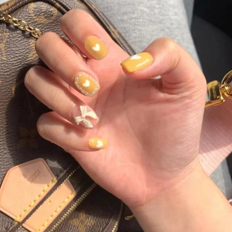 24pcs Small Floral Printed False Nails Patch Glue Type Short Paragraph Fashion Manicure Natural Artificial Ballerina Fake Nails-Nail Inspo