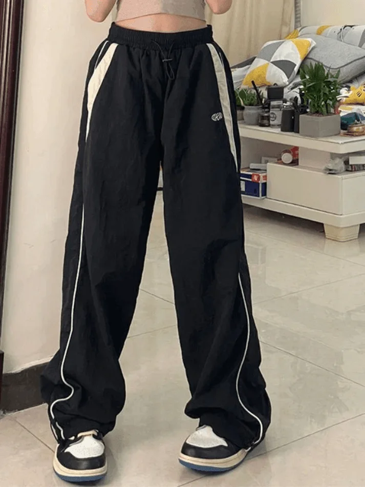 Brownm Contrast Piping Black Baggy Sweatpants
