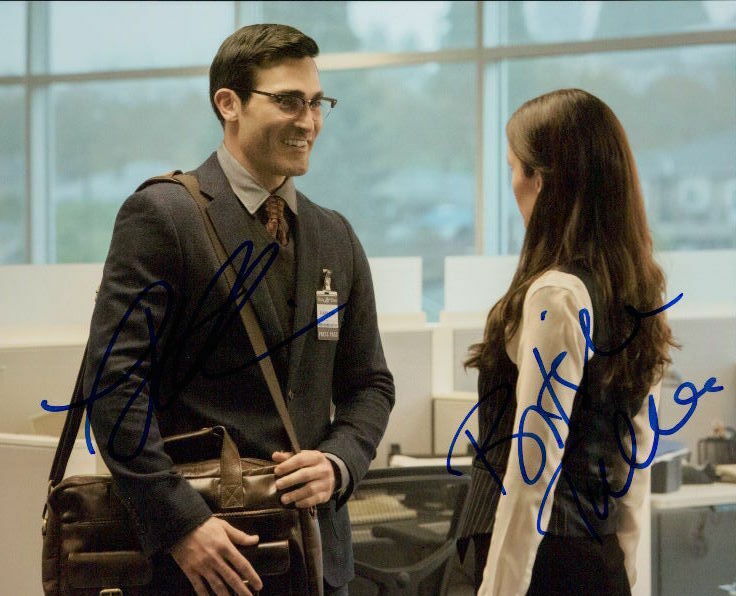 Superman and Lois (Tyler Hoechlin & Elizabeth Tulloch) signed 8x10 Photo Poster painting