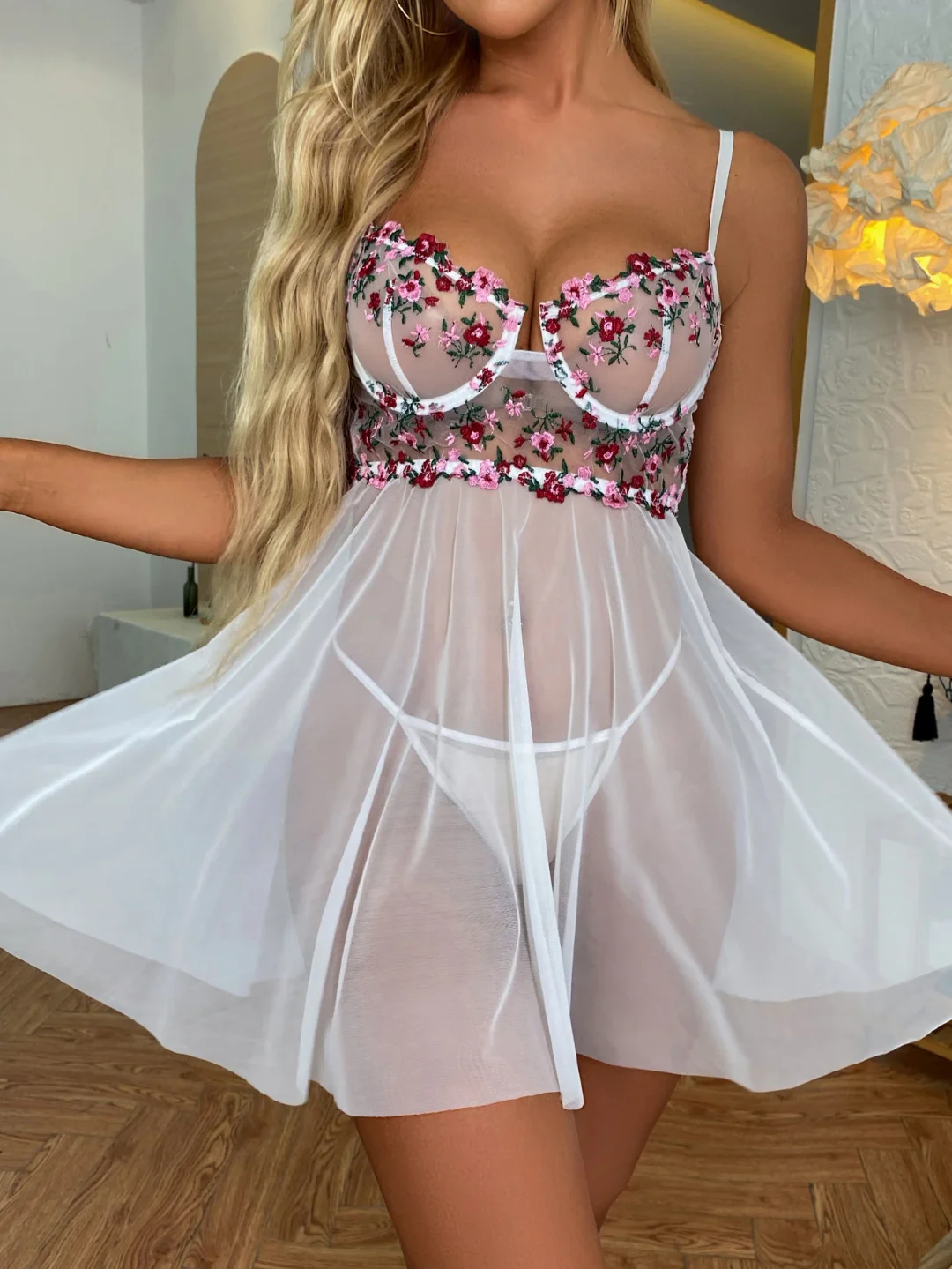 Billionm Lace Night Dress Floral Embroidery Sexy Sleepwear Deep-V Neck Nightwears For Ladies Transparent Mini Dress Thongs