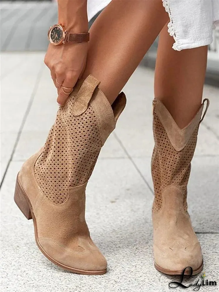 Effortless and Chic winter Boots