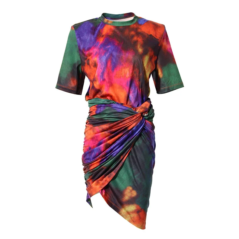 Brownm TWOTWINSTYLE Print Hit Color Two Piece Set For Women O Neck Short Sleeve Tops Ruched Skirts Tie Dye Sets Female Fashion New 2021