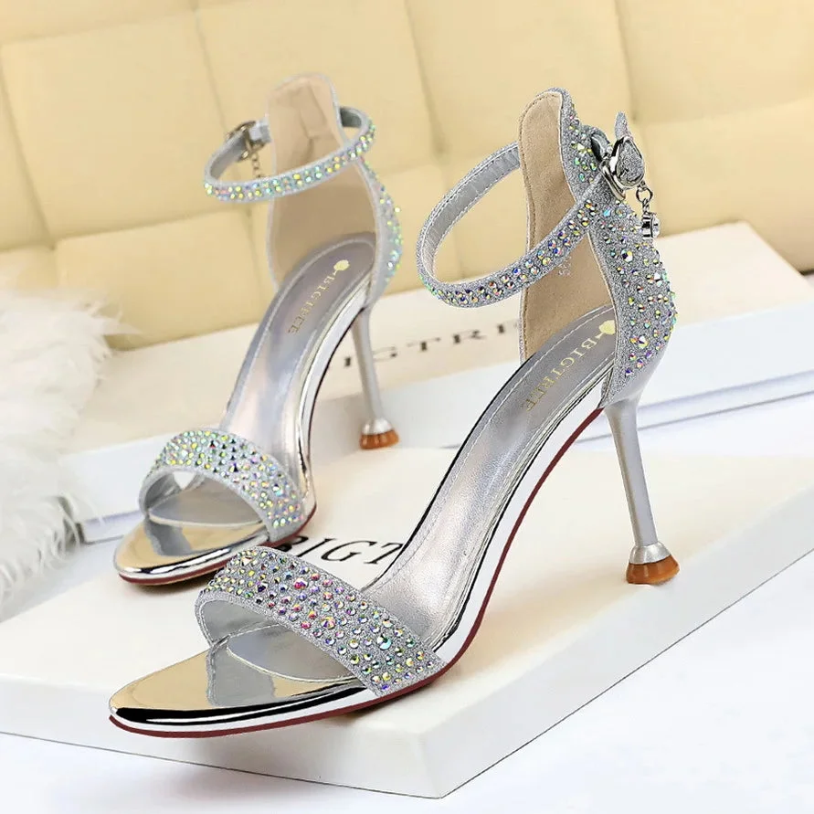 Venichic Fashion Heels Collection: Lightweight, Breathable & Stylish Designs