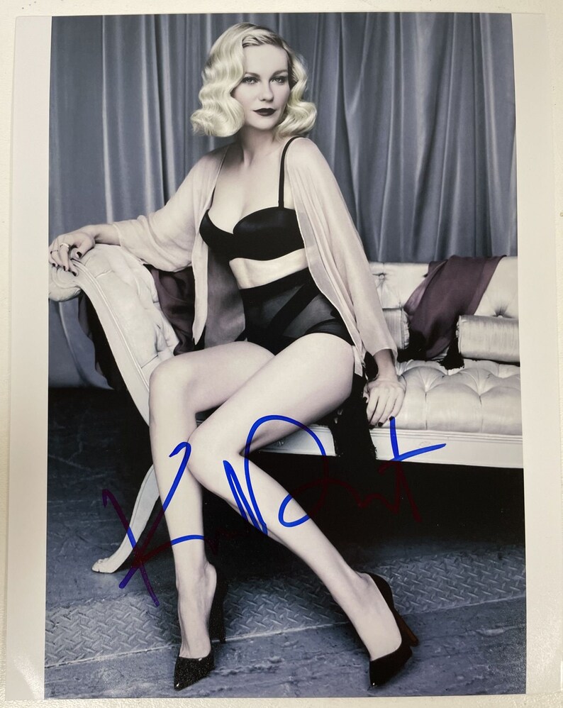 Kirsten Dunst Signed Autographed Glossy 8x10 Photo Poster painting - COA Matching Holograms