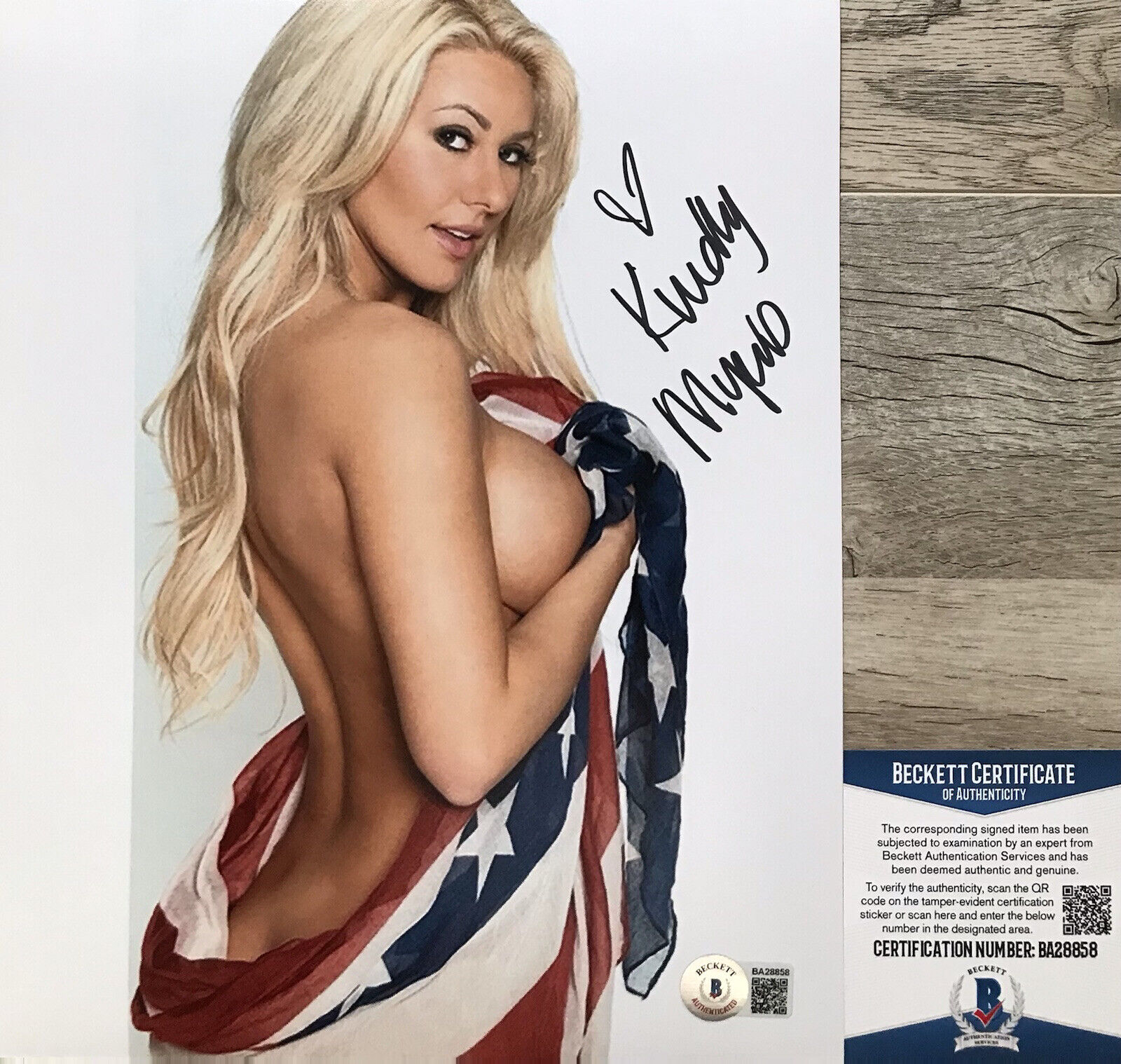 SO HOT!!! Kindly Myers USA PLAYBOY Autographed Signed 8x10 Photo Poster painting Beckettt BAS