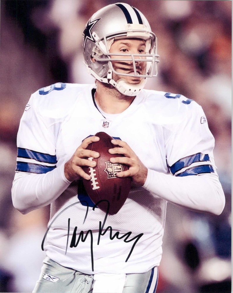 Tony Romo Signed Autographed Glossy 8x10 Photo Poster painting Dallas Cowboys - COA Matching Holograms