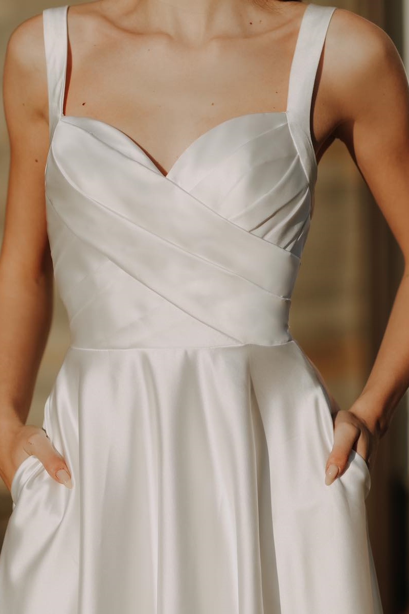 Lisliy White Sleeveless Spaghetti Straps Sweetheart A-Line  Prom Dress 