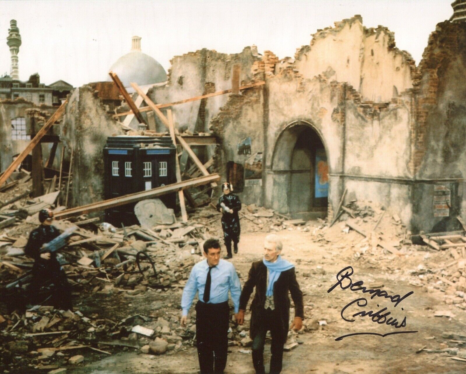 Bernard Cribbins signed Doctor Who Invasion Earth Photo Poster painting REF4 - UACC DEALER