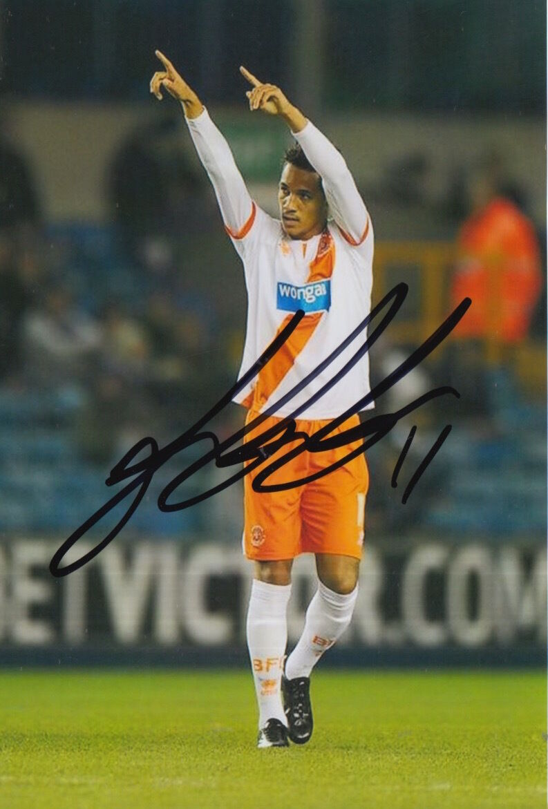 BLACKPOOL HAND SIGNED TOM INCE 6X4 Photo Poster painting.