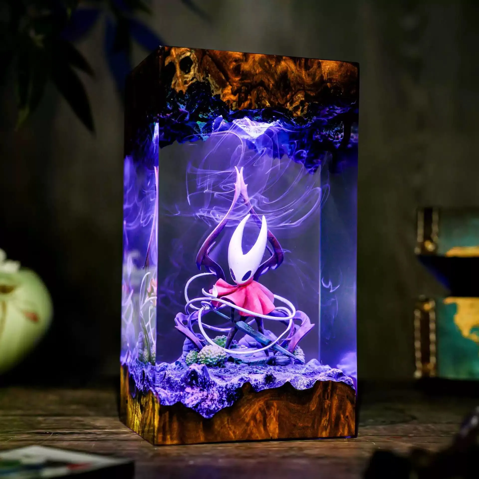 Slugcatgo Hollow Knight Resin Lamp