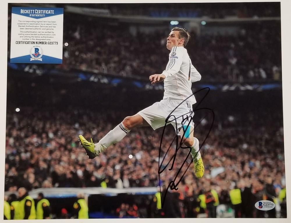 GARETH BALE Signed 11x14 Photo Poster painting REAL MADRID WALES Autograph B ~ Beckett BAS COA