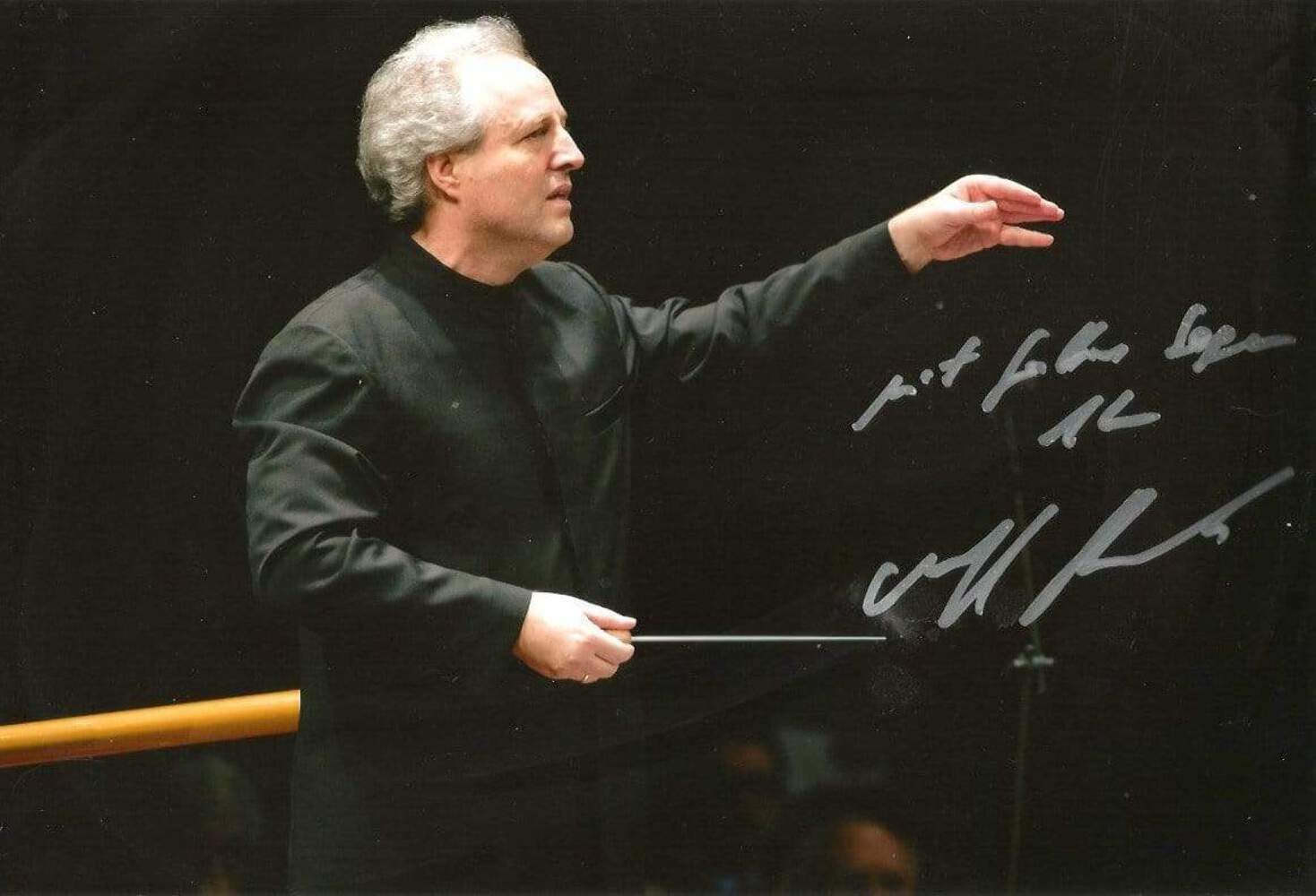 Manfred Honeck autograph, In-Person signed Photo Poster painting