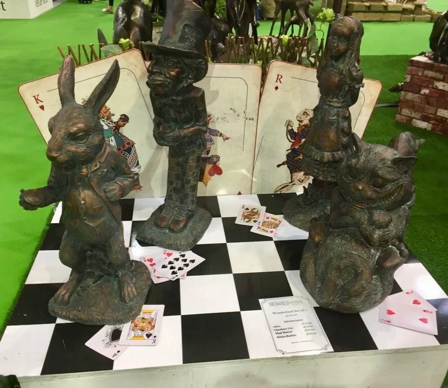 Wonderland Ornament Set Garden/Home Decor