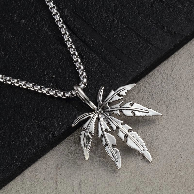 Hip-Hop Vintage Style Animal Letter Alloy Titanium Steel Plating Men’s Pendant Necklace Men Pendant Necklaces