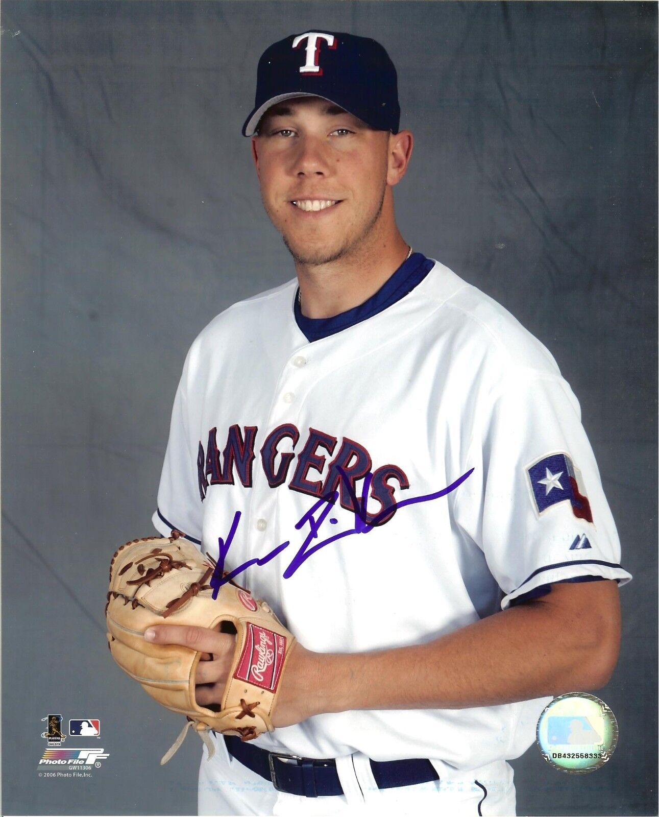 Kameron Loe autographed 8x10 Texas Rangers#S1100