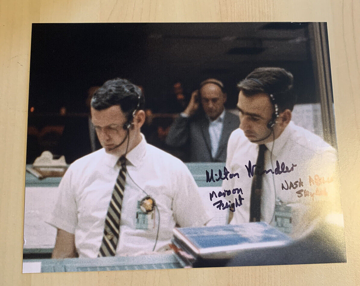 MILTON WINDLER SIGNED 8x10 Photo Poster painting NASA APOLLO 11 FLIGHT COMMANDER AUTOGRAPHED COA