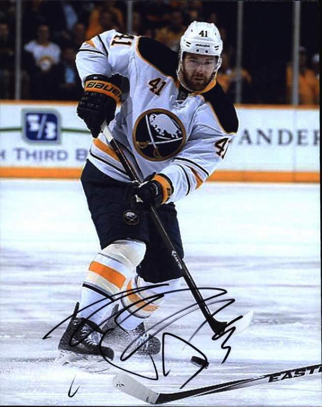 Andrej Meszaros signed Buffalo Sabres NHL hockey 8x10 Photo Poster painting /Cert Autographed A7