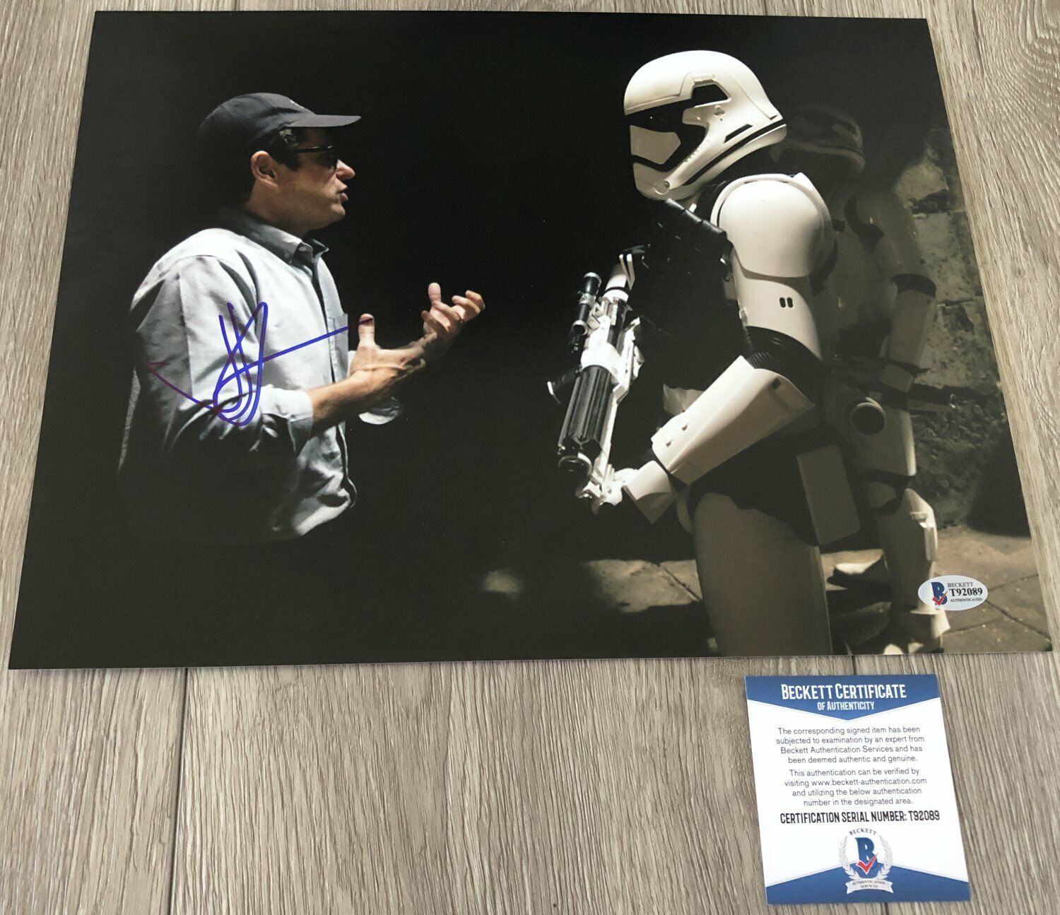 JJ ABRAMS SIGNED STAR WARS THE FORCE AWAKENS 11x14 Photo Poster painting E w/PROOF BECKETT BAS