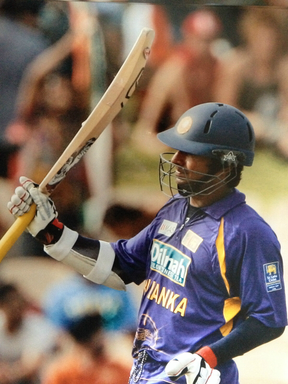 KUMAR SANGAKKARA - SRI LANKAN CRICKETER - SUPERB COLOUR ACTION Photo Poster paintingGRAPH