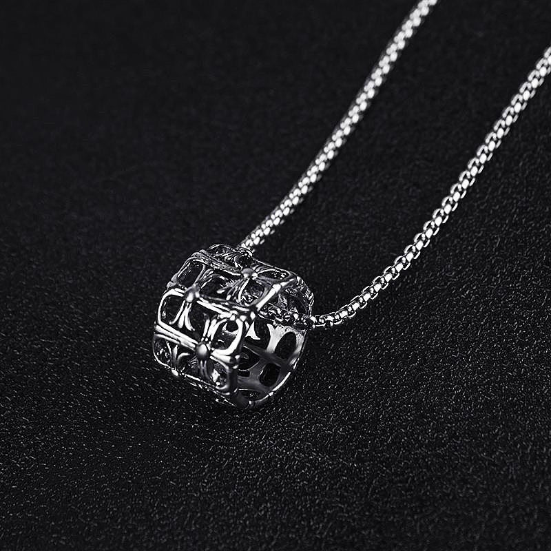 Hip-Hop Vintage Style Animal Letter Alloy Titanium Steel Plating Men’s Pendant Necklace Men Pendant Necklaces