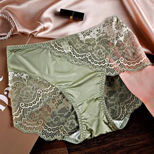 Men's high-end satin seamless sexy briefs