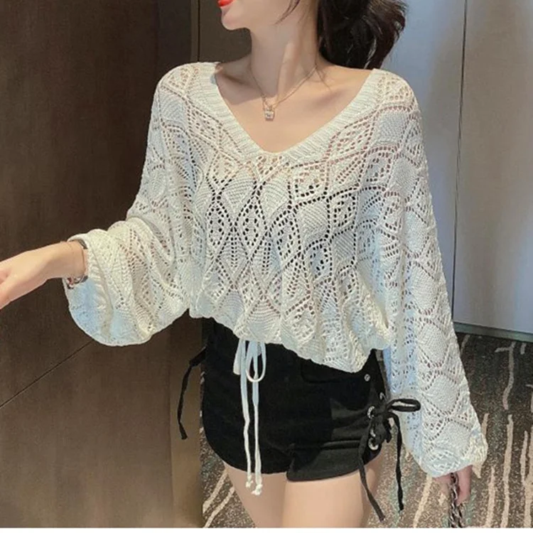 Toloer Toloer 2024 New Back Chain Jacket With Sunscreen Thin Top Hook Flower Hollow-Out Knit Sweater-Outfit Ideas