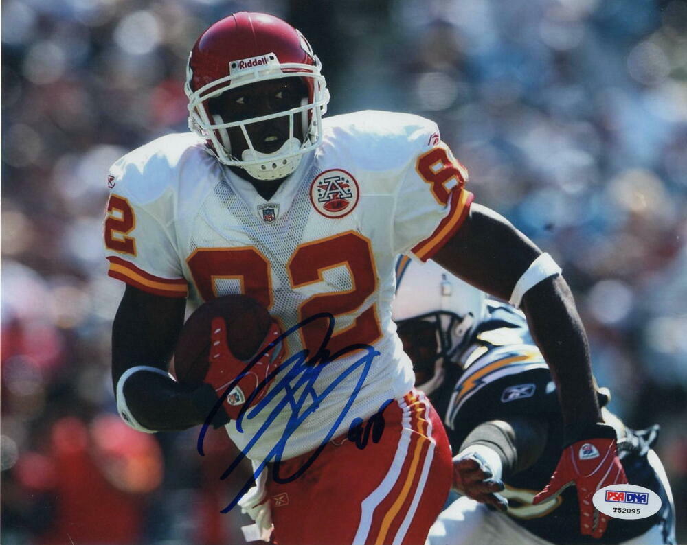 DWAYNE BOWE SIGNED AUTOGRAPH 8x10 Photo Poster painting - KANSAS CITY CHIEFS LSU STAR, RARE PSA