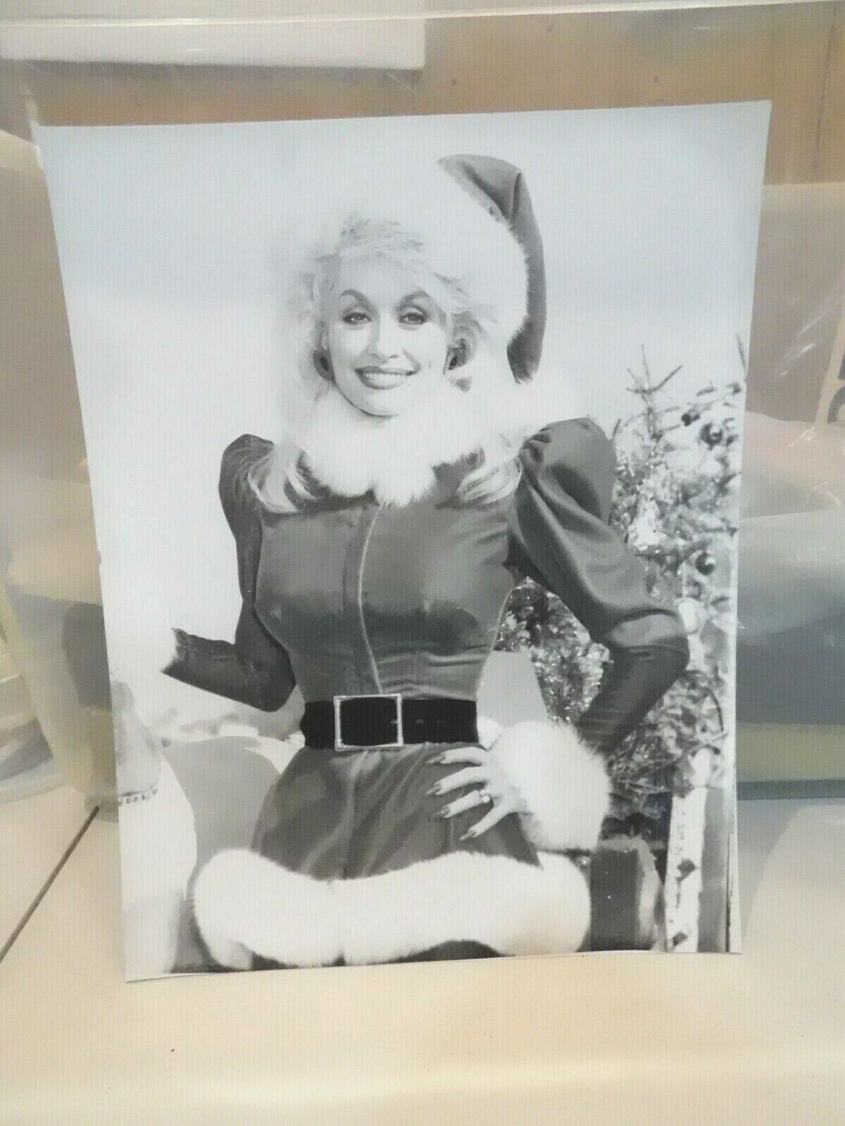 Dolly Parton Christmas 8x10 Photo Poster painting S7