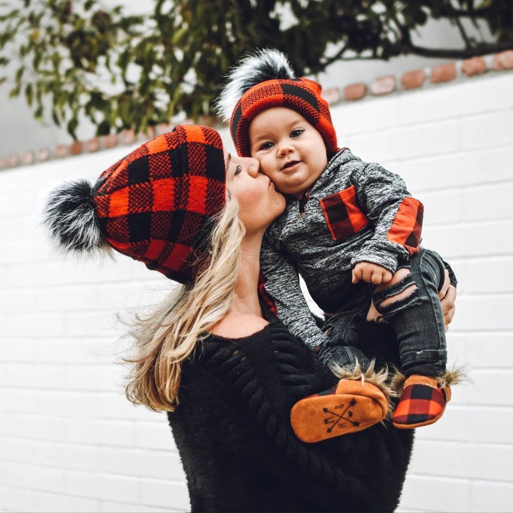 Mother Kids Matching Hat Winter Knit Red Plaid Hat Parent-Child Pompom Beanie Ca