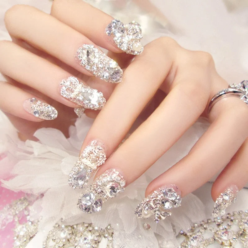 24Pcs Luxe Shining Rhinestone Wedding False Nails Transparent Glitter Gems Crown Designed Square Full Short Fake Art Bride-Nail Inspo