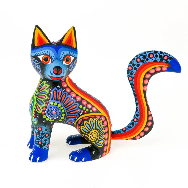 Beautiful Cat - Oaxacan Alebrije Wood Carving