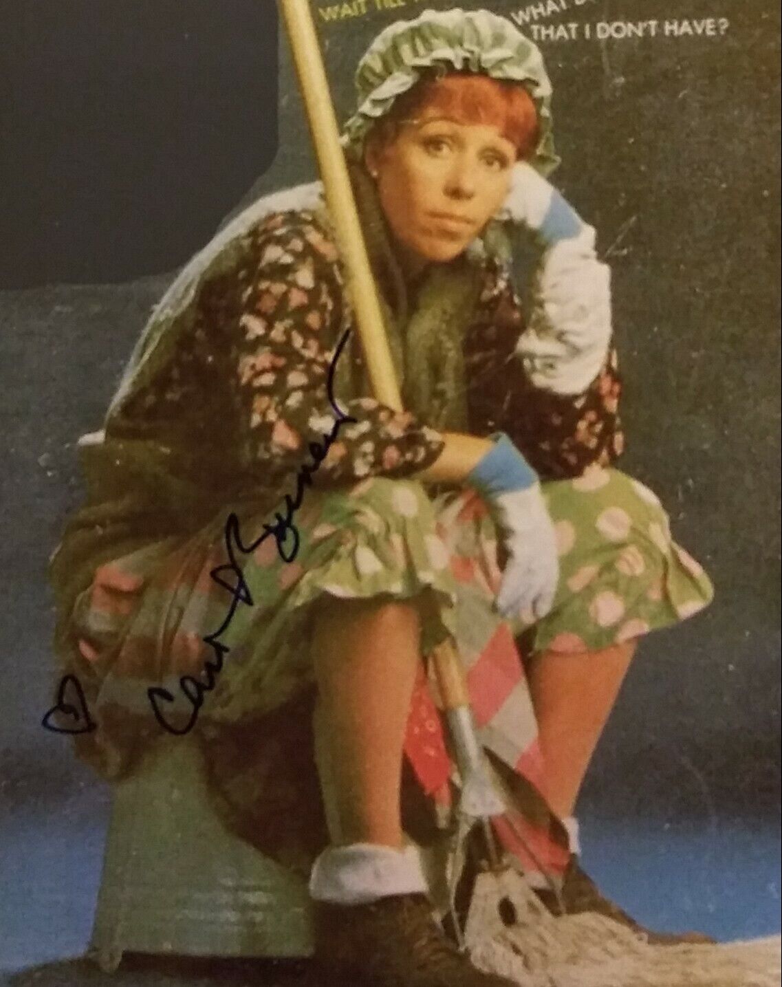 Carol Burnett signed 8x10