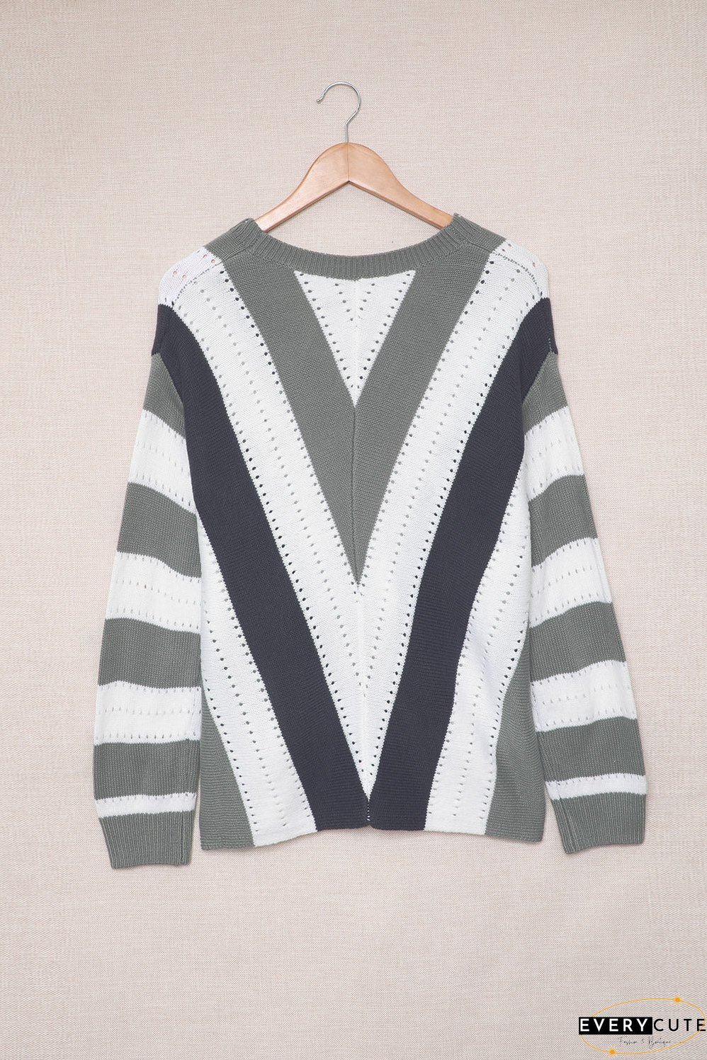 V-Neck Long Sleeve T-Shirt with Color Blocking