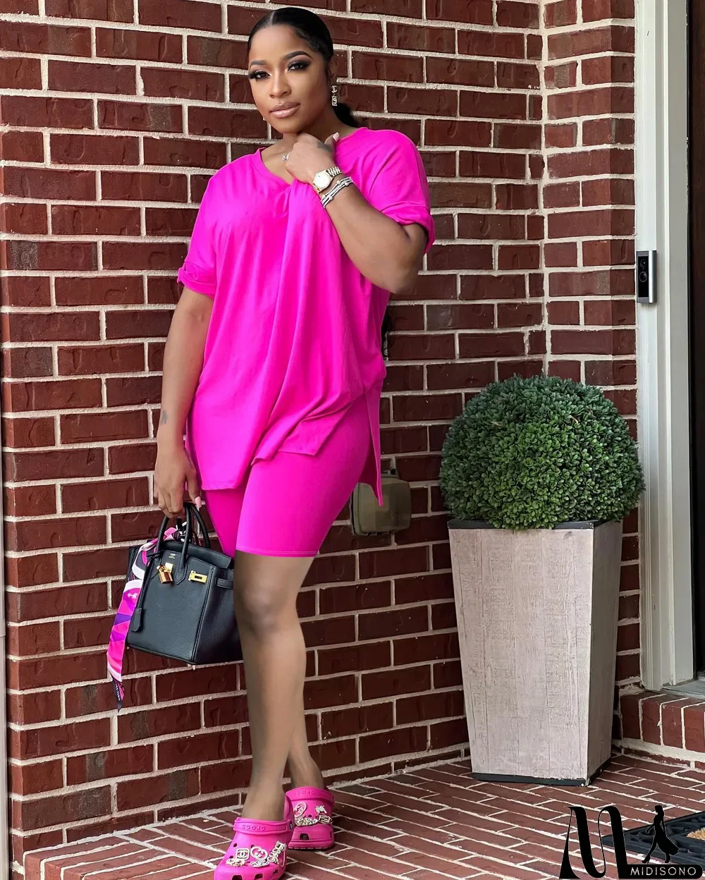 MidiSono - Two-piece Solid Color Slit Casual Shorts