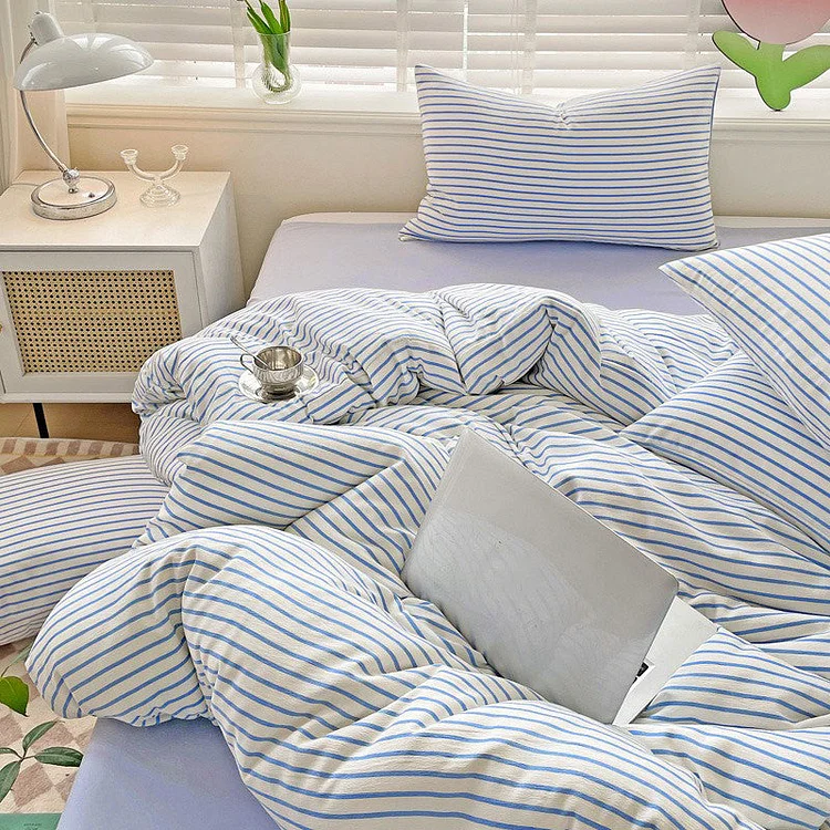 Cozy Striped Bedding Set