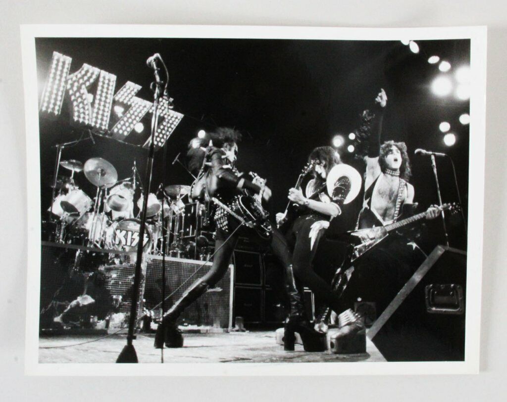 KISS Photo Poster painting