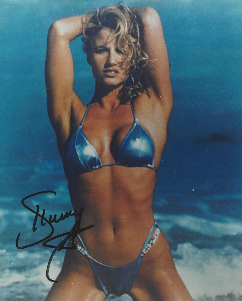 WWF Star Diva SUNNY  autographed 8x10 ocean  beach  Photo Poster painting