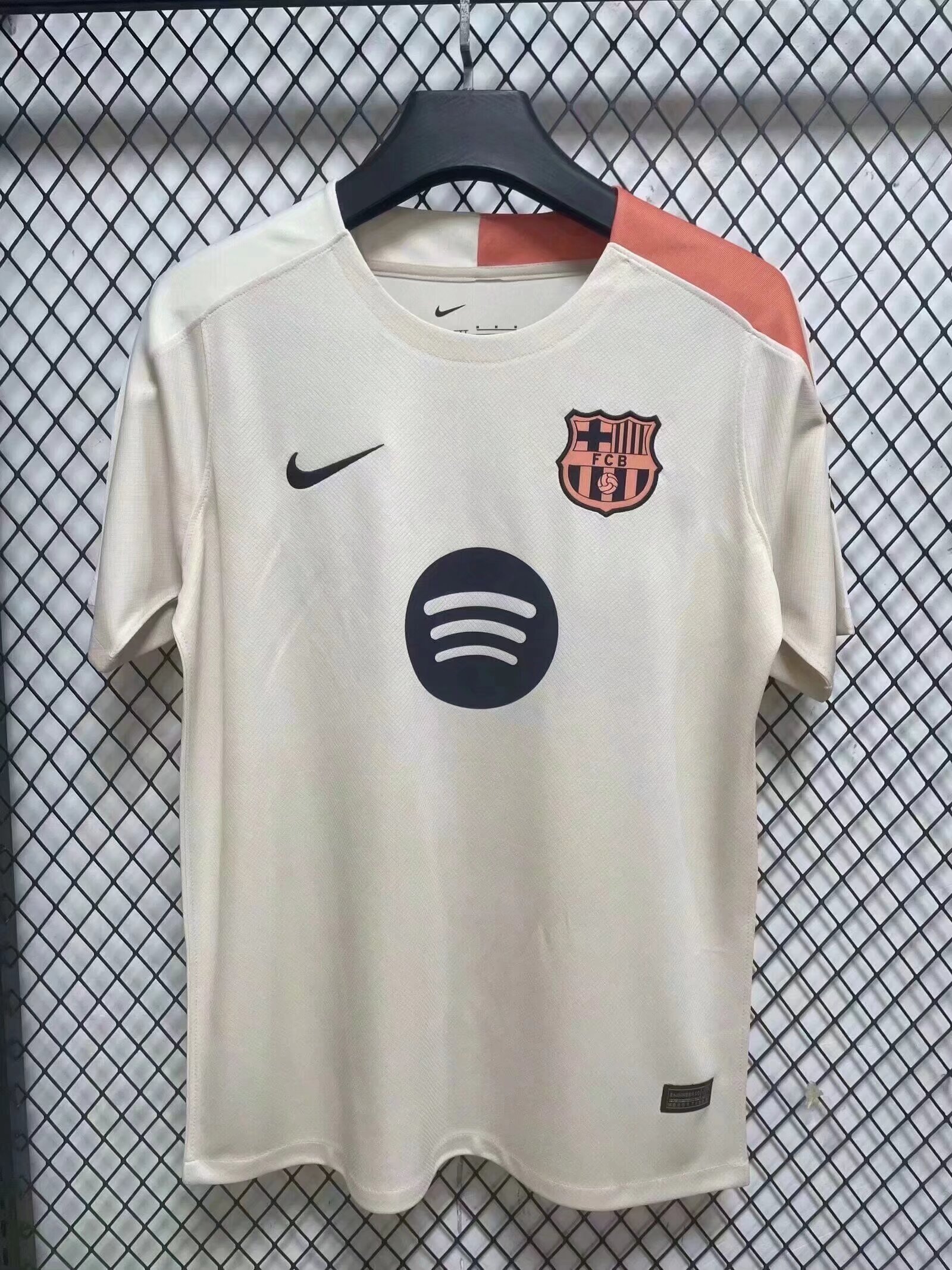 2025/2026 Barcelona Training Wear cream-yellow Football Shirt 1:1 Thai Quality mysite