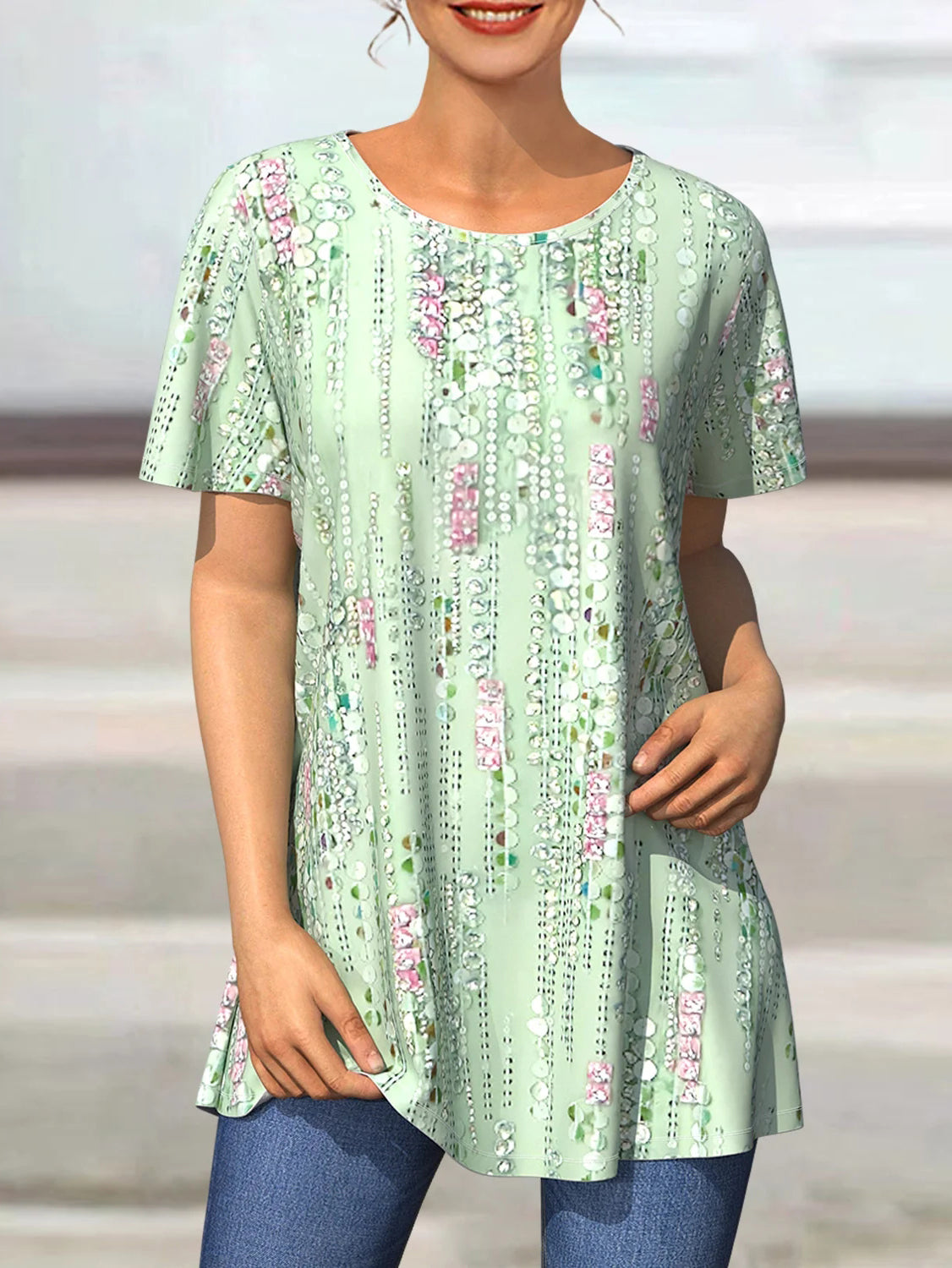 Women's Short Sleeve Scoop Neck Graphic Top