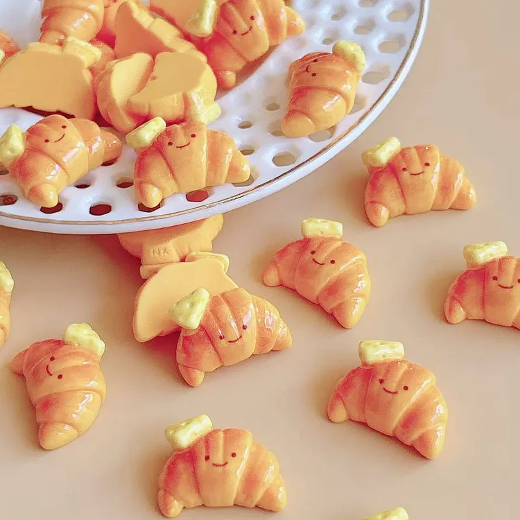 Miniature Butter Croissant Toy &ndash; DIY Resin Charm for Hair Accessories & Phone Case Decoration