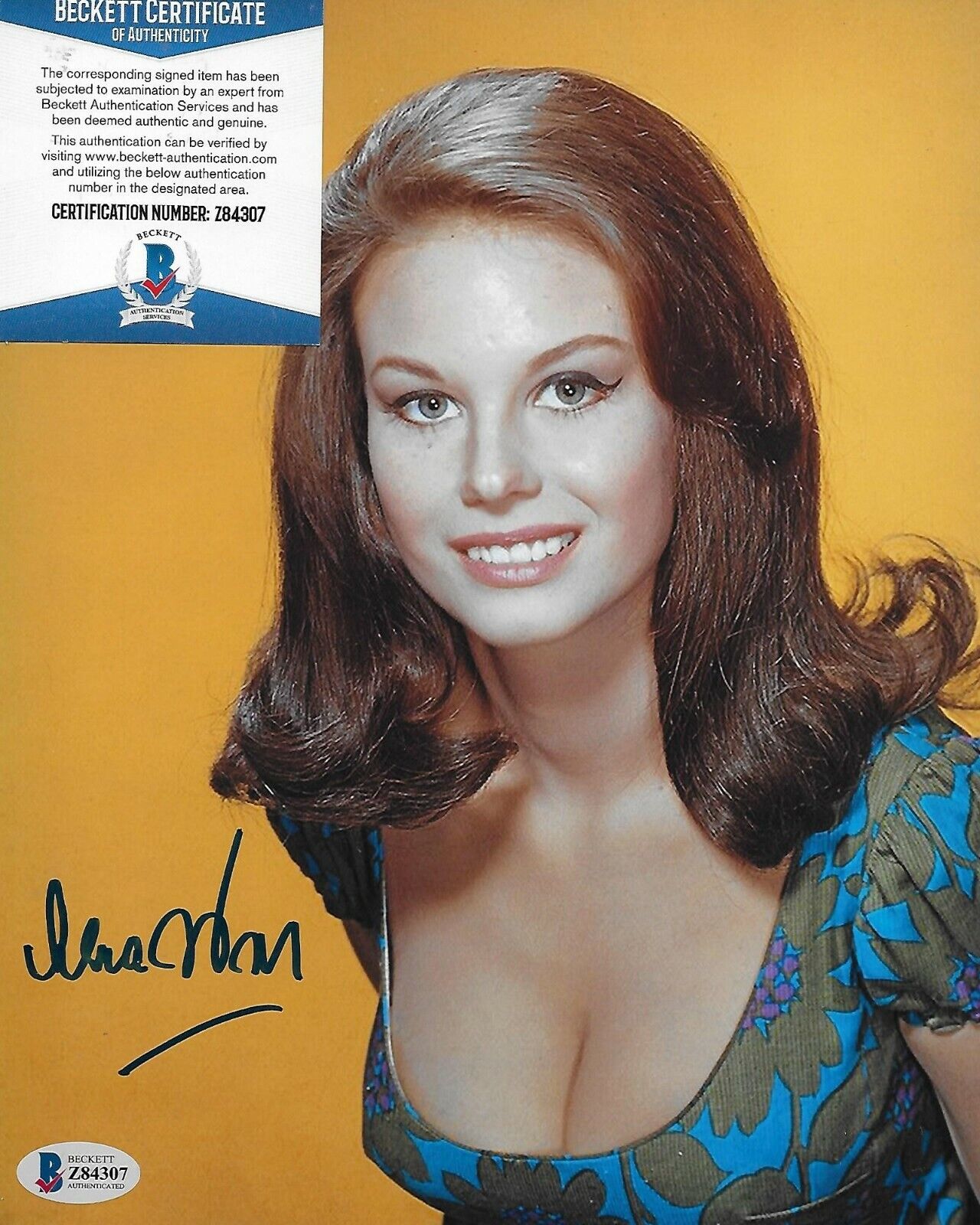 Lana Wood Diamonds Are Forever Original Autographed 8X10 Photo Poster painting w/Beckett COA #8