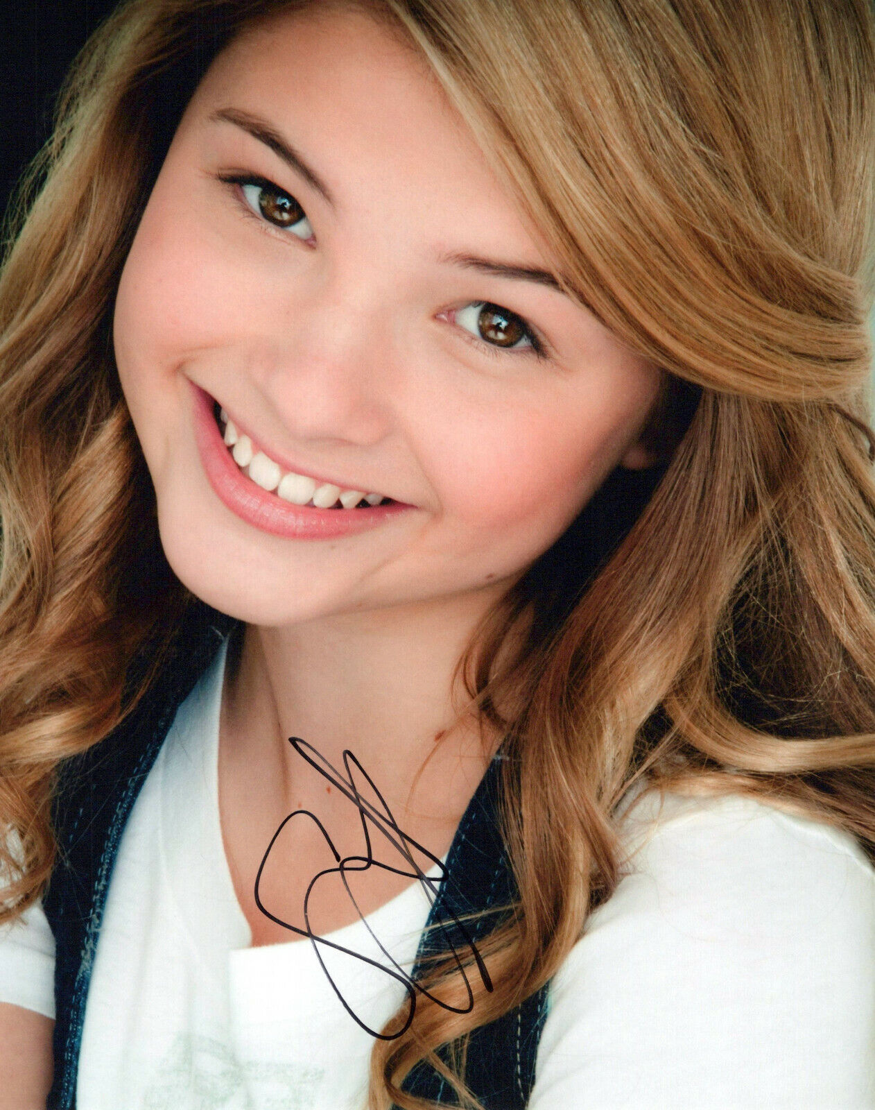 Stefanie Scott glamour shot autographed Photo Poster painting signed 8x10 #1