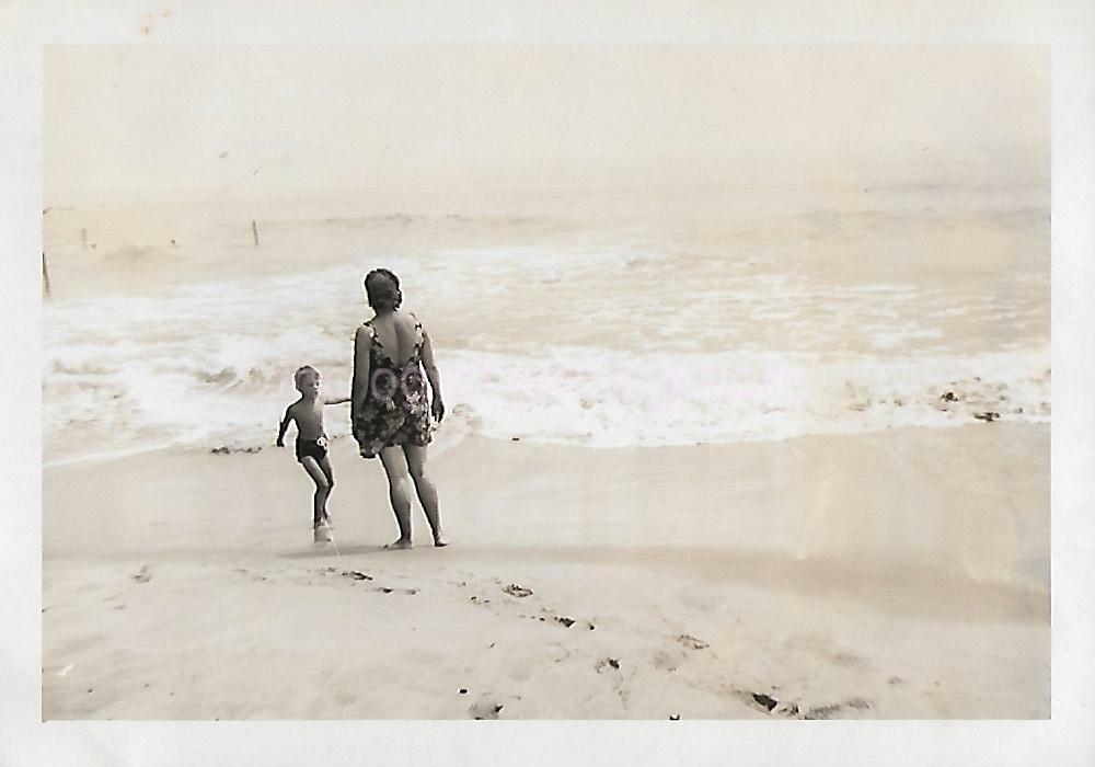 1940's FOUND BEACH Photo Poster painting bw ON THE NEW JERSEY SHORE Original Snapshot 19 8 R