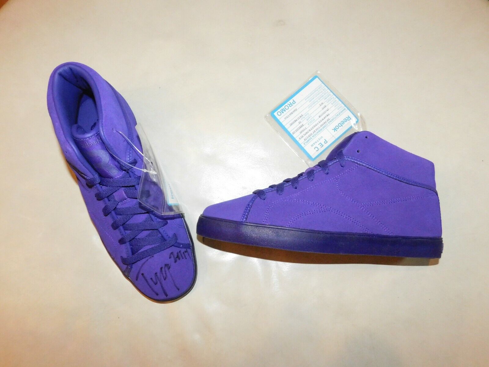 T-Raww Reebok promo M9.0 Ultra Violet/purple/black signed by TYGA BRS