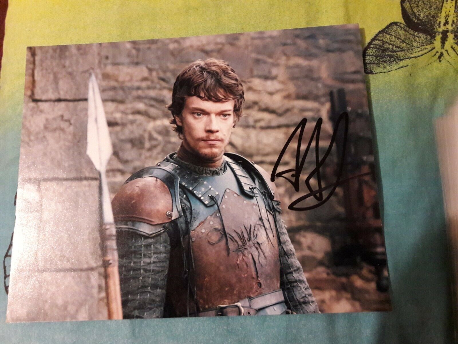 Alfie Allen Autograph - signed GOT Photo Poster painting as Theon Greyjoy - Game Of Thrones