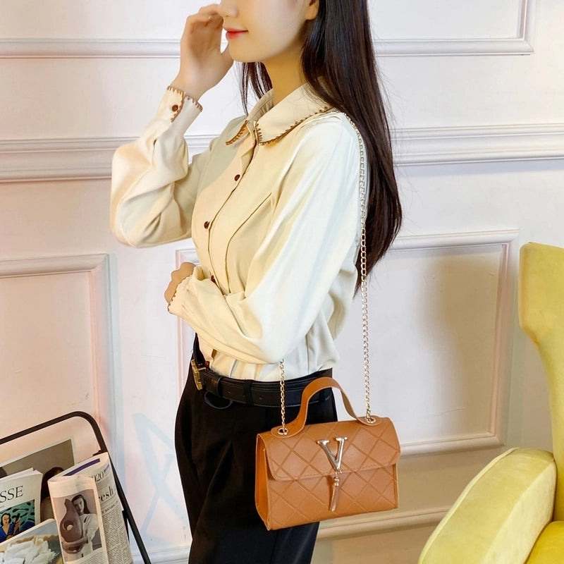 Women’s Small All Seasons Pu Leather Classic Style Handbag