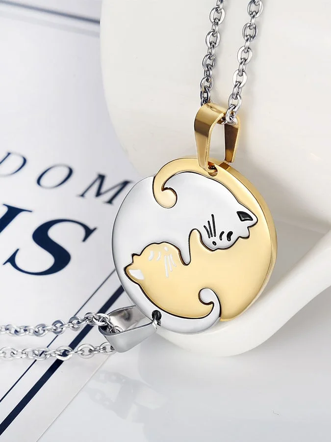 Two Cats Metal Necklace